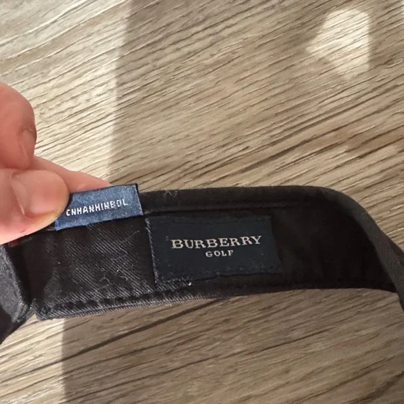 Burberry Golf Visor - Picture 2 of 7